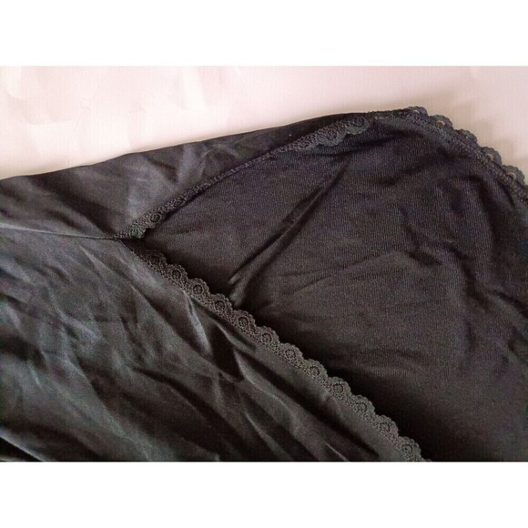 Warner's Perfect Measure Half Slip Size Medium Curved Hem Black Silky Lace Trim - Picture 7 of 10